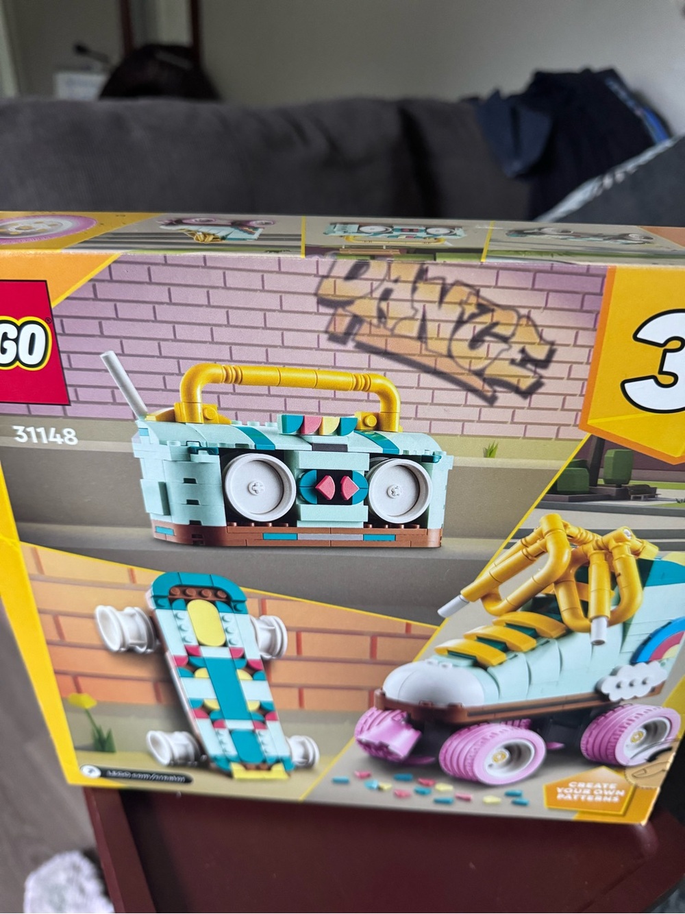 LEGO Creator 3 in 1 Retro Roller Skate building set (31148) - Picture 2 of 2